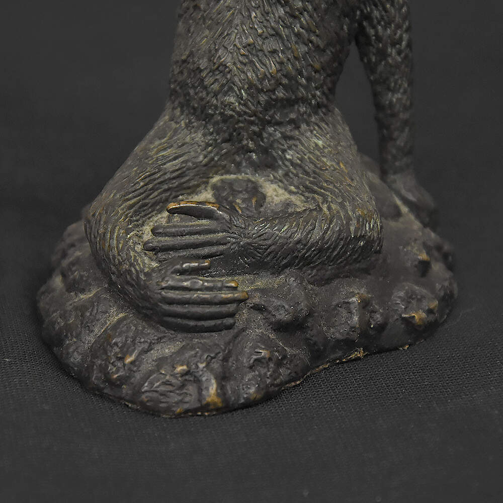 Pair of Curious Maitlaid-Smith Bronze Monkeys in Hats-5