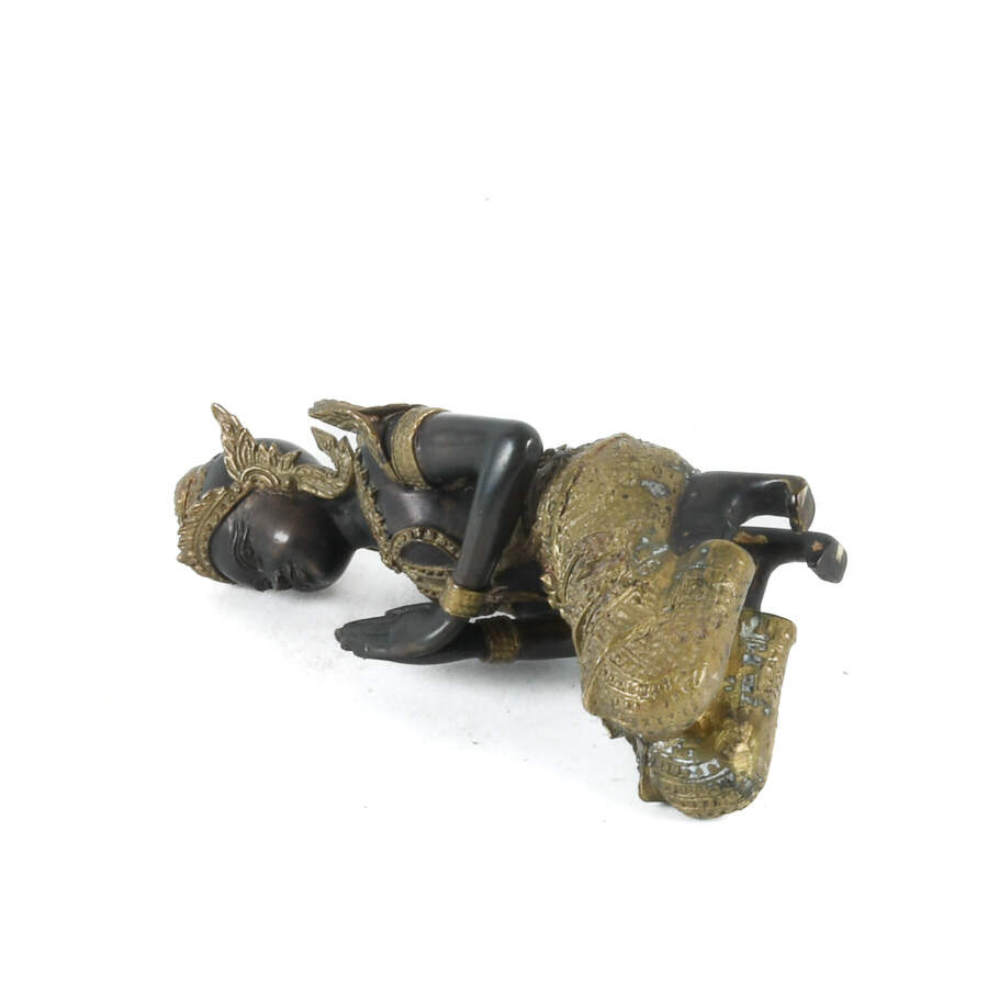 Antique Bronze Sculpture of Thai Teppanom Kneeling-10