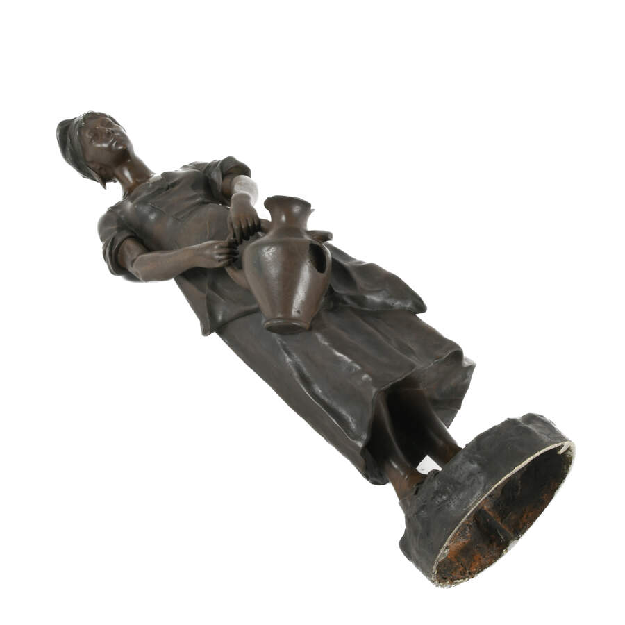 Metal Signature A Guilber Valere Statue-10