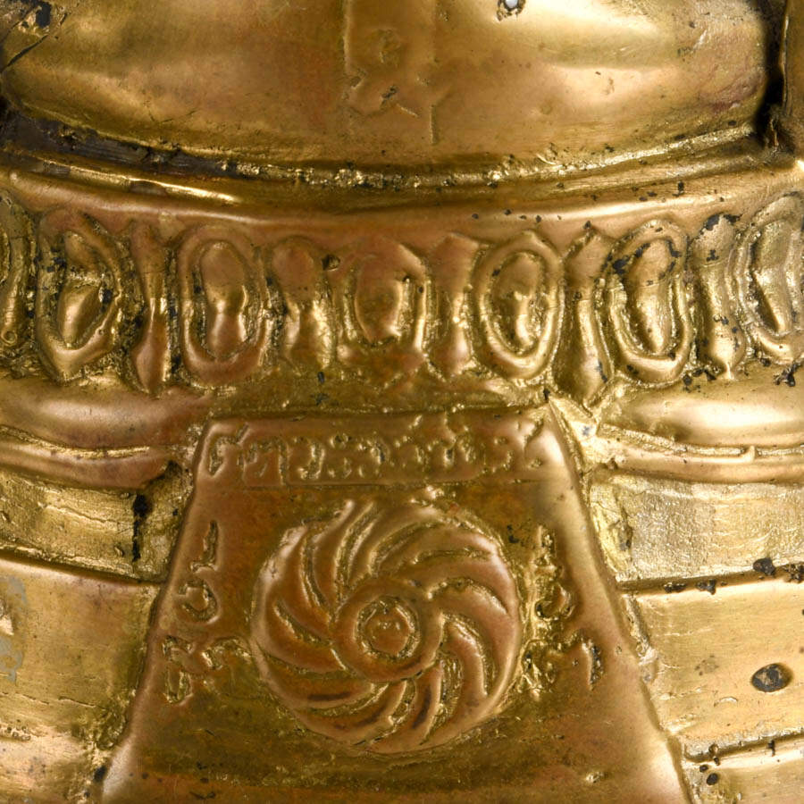 Antique Brass Phra Buddha Chinnarat Statue-6