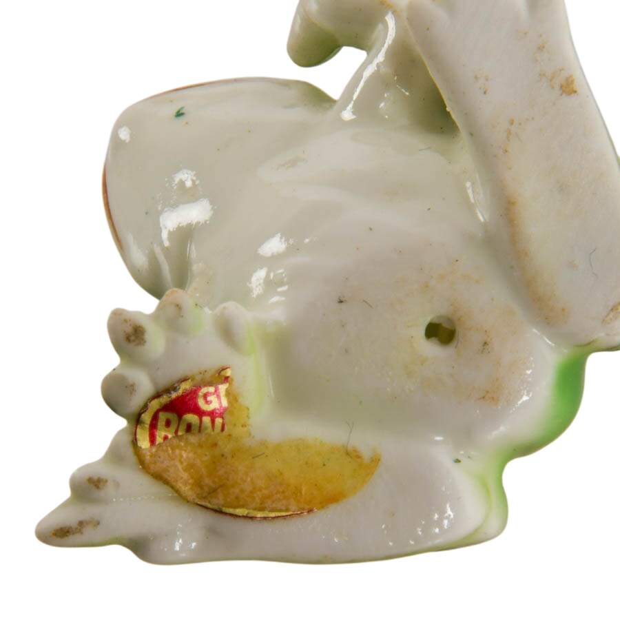 A Collection of Sixteen-Piece Miniature Zoo Animal Figurines-10
