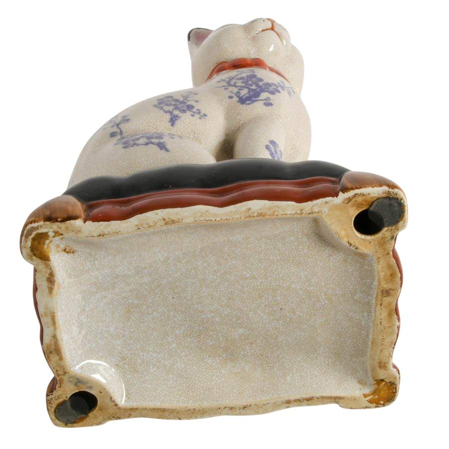 Large Staffordshire-Style Chinoiserie Porcelain Cat Figure-7