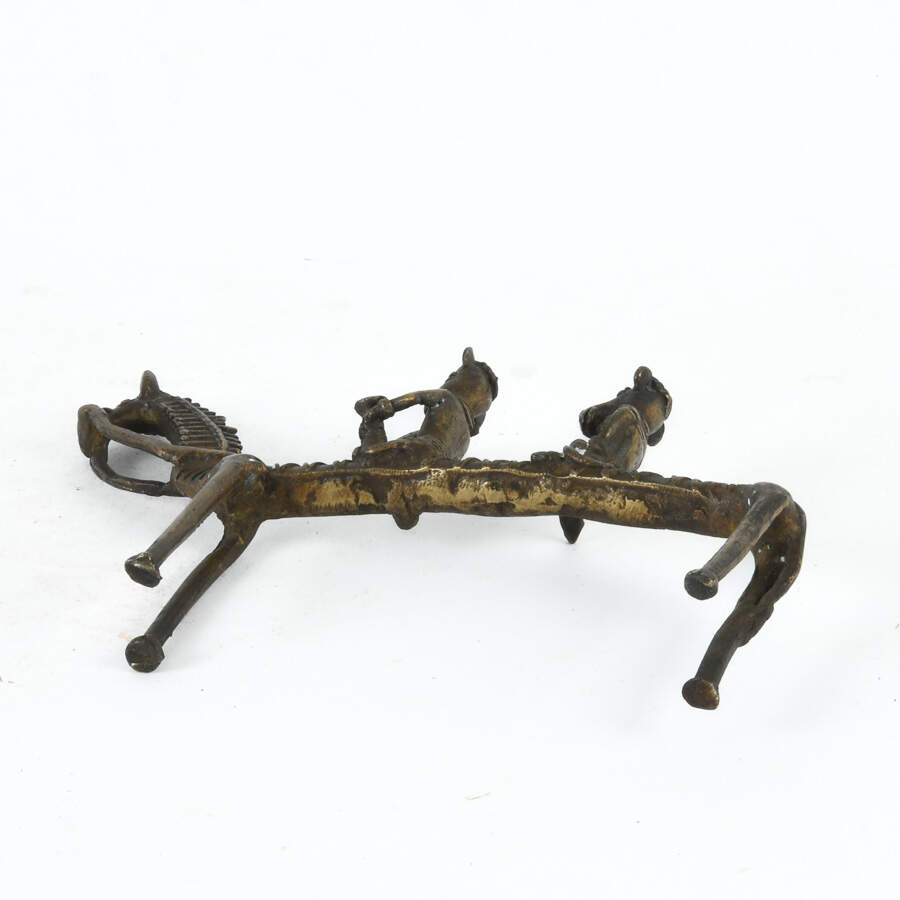 Anthropomorphic Animals Ride a Horse Metal Figure-8