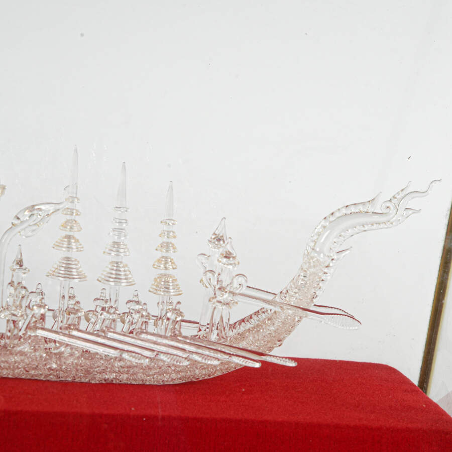 Chinese Spun Glass Royal Dragon Boat in Red Lined Case-7