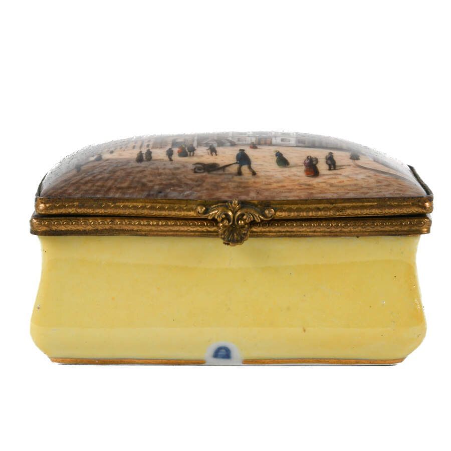 Antique Royal Vienna Hand-Painted Burq Theater Trinket Box-1