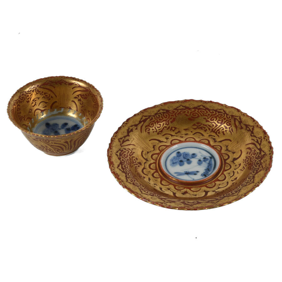 Japanese Coral Ground Gilt Cup and Saucer Set-3