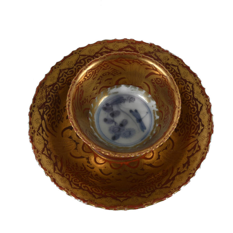 Japanese Coral Ground Gilt Cup and Saucer Set-2