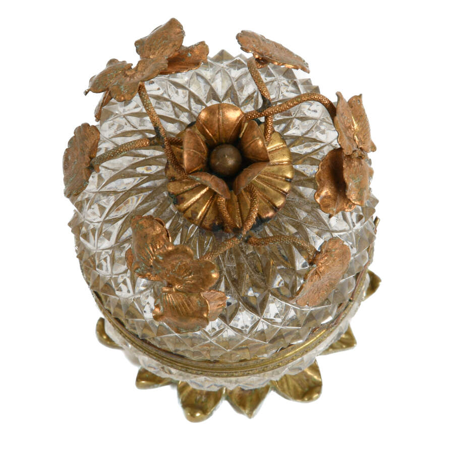Opulent Ignition Crystal Table Lighter-2