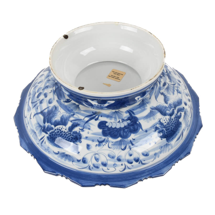 Chinoiserie-Style Decorative Tazza Attributed to Maitland Smith-5