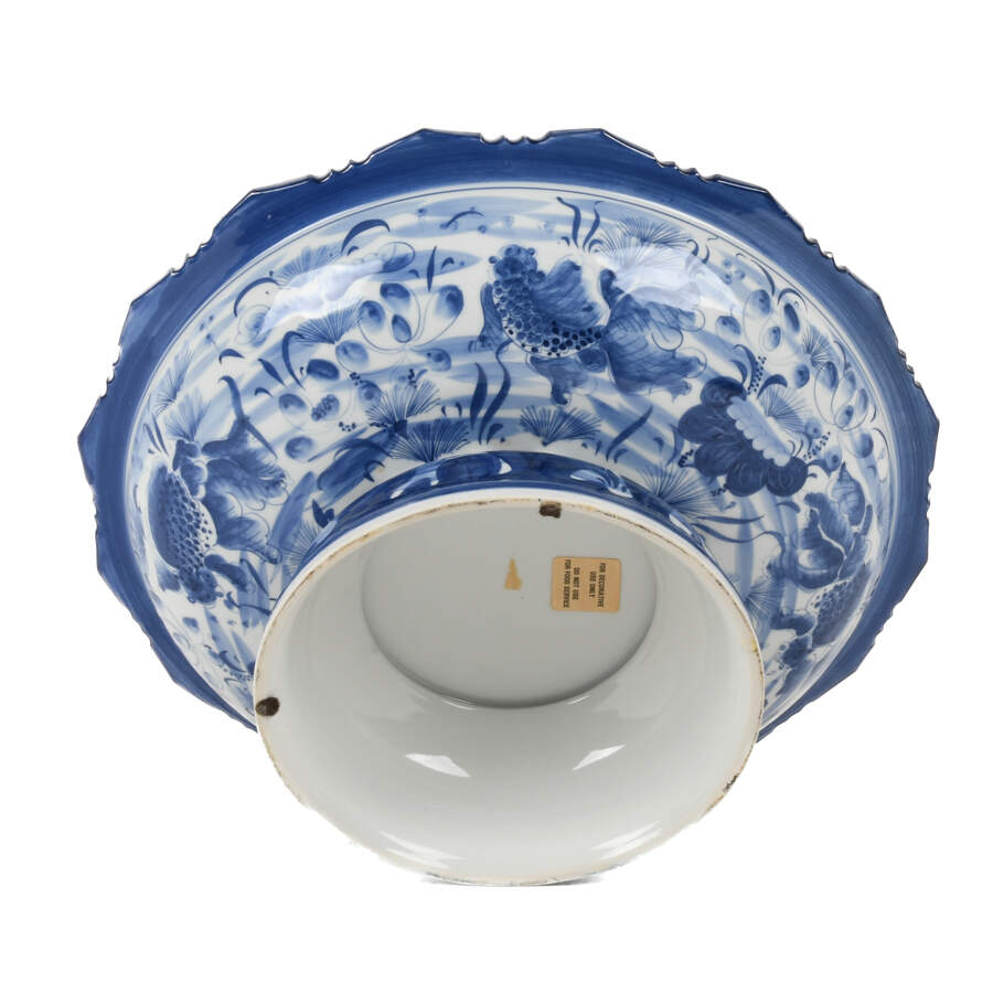 Chinoiserie-Style Decorative Tazza Attributed to Maitland Smith-4