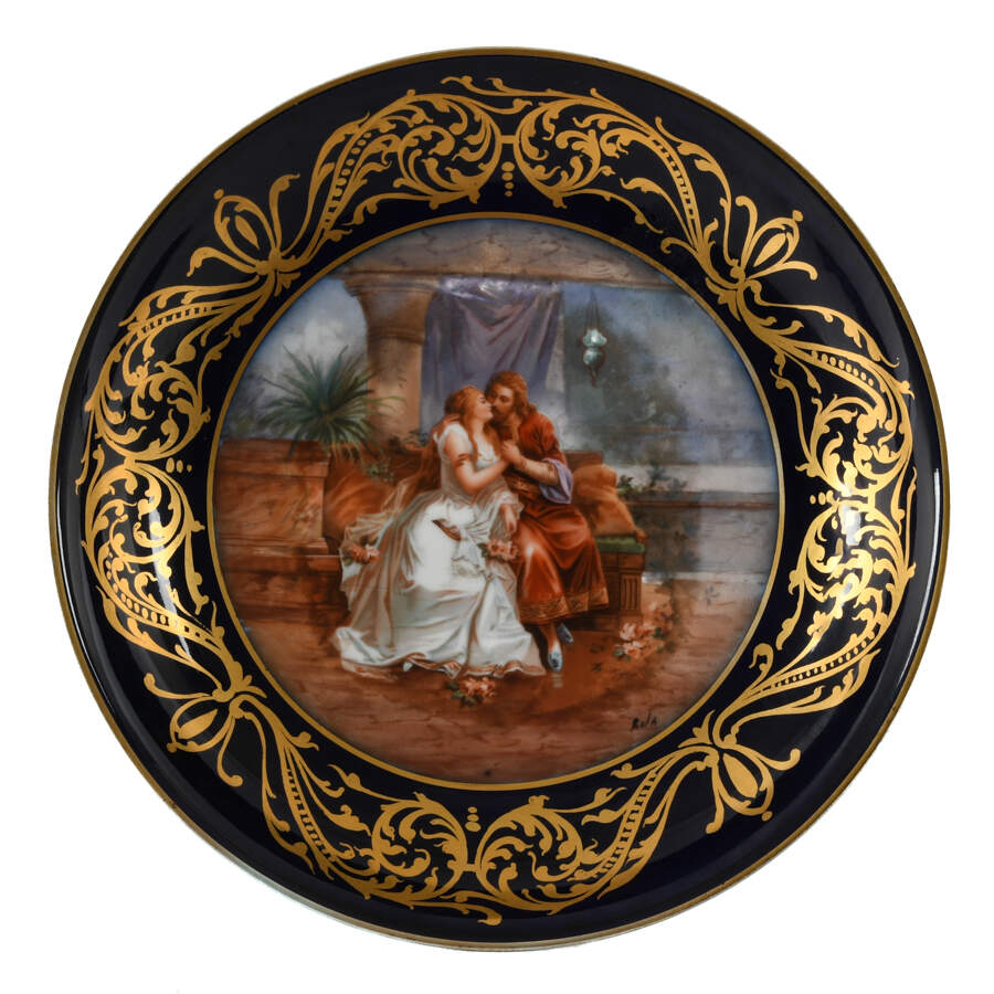 Chateau des Tuileries Polychromed Porcelain Pedestal Tazza-5