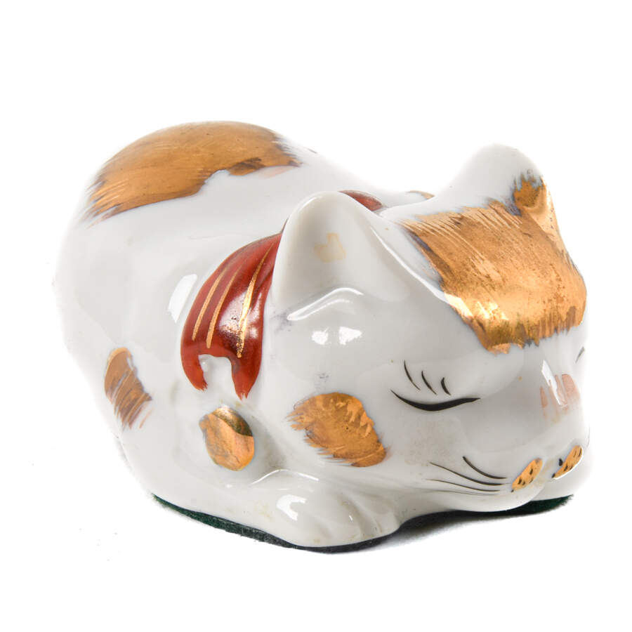 Japanese Kutani Sleeping Kitty Figure-4