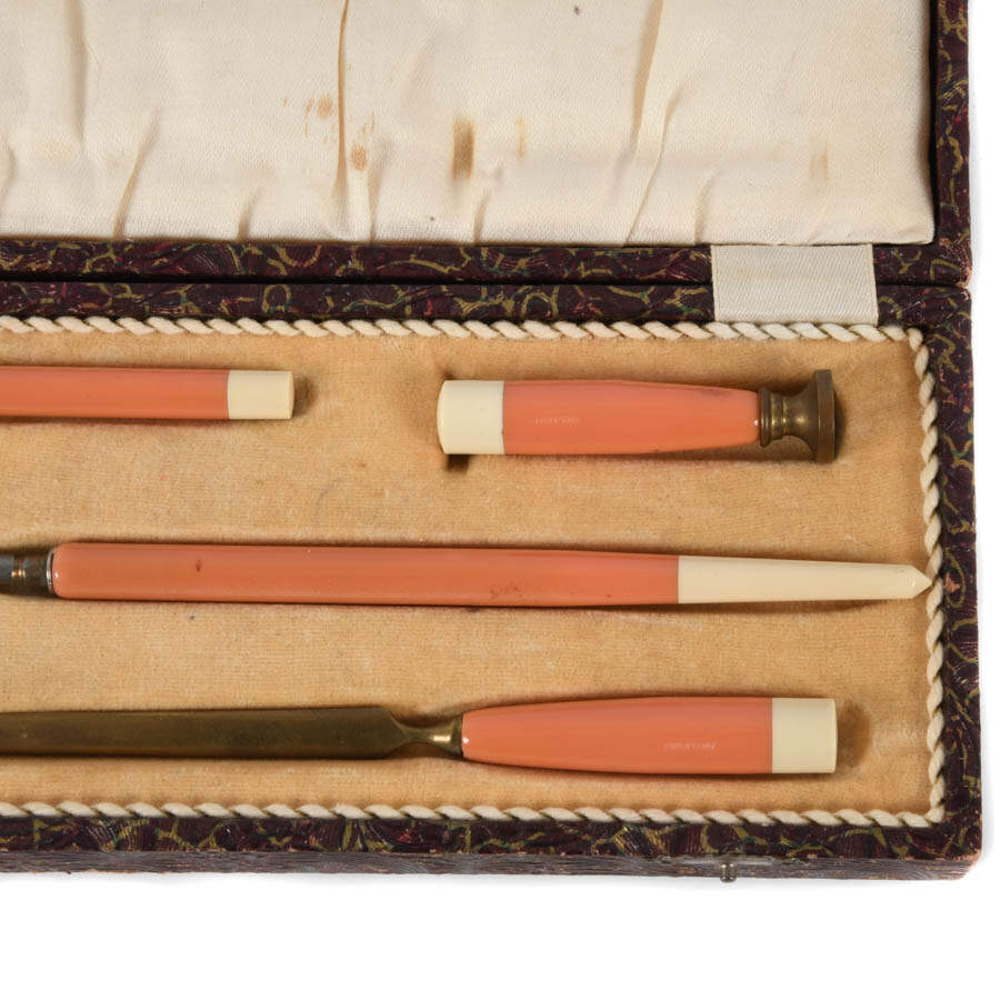 Vintage Ink Set in Original Case-4