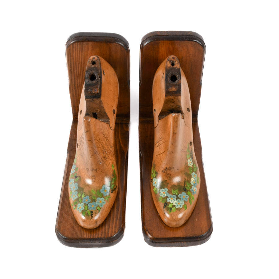 Signed K. Kamholtz Wooden Shoe Mold Bookends-2