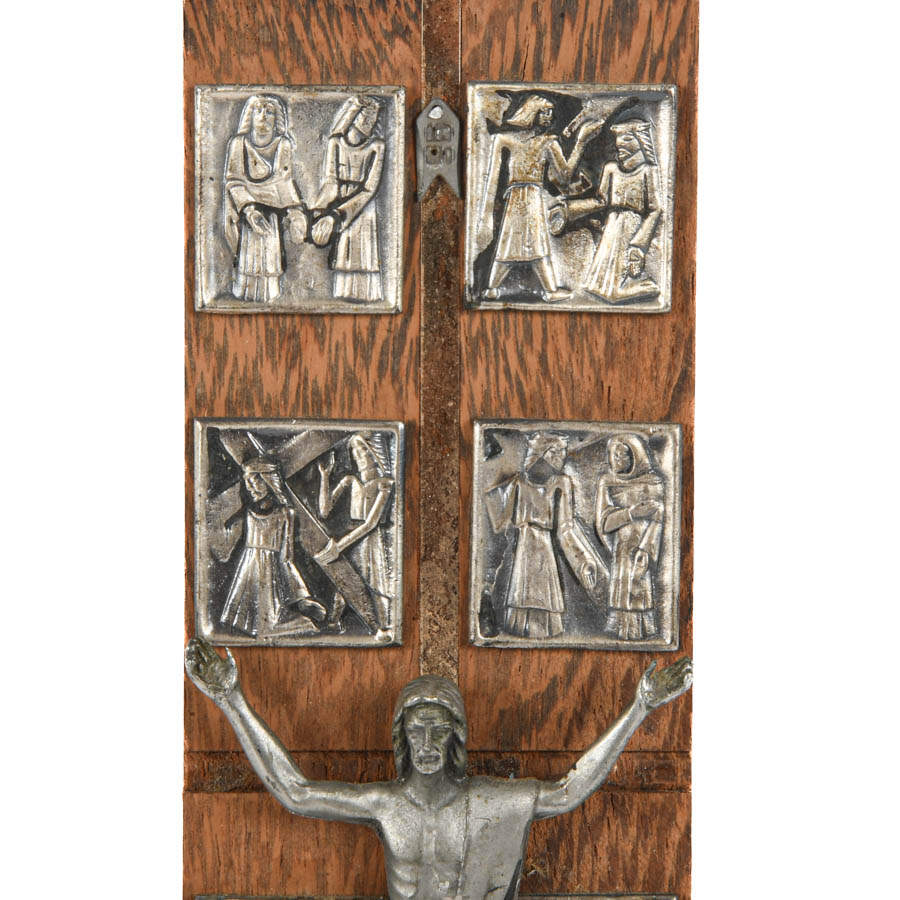 Stations of the Cross Pewter and Wood Wall Hanger-3