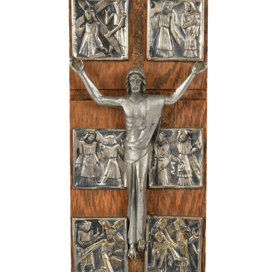 Stations of the Cross Pewter and Wood Wall Hanger-2