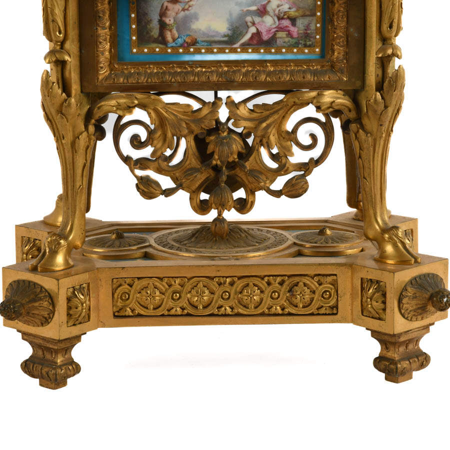 Enamel Urn Finial Clock-3