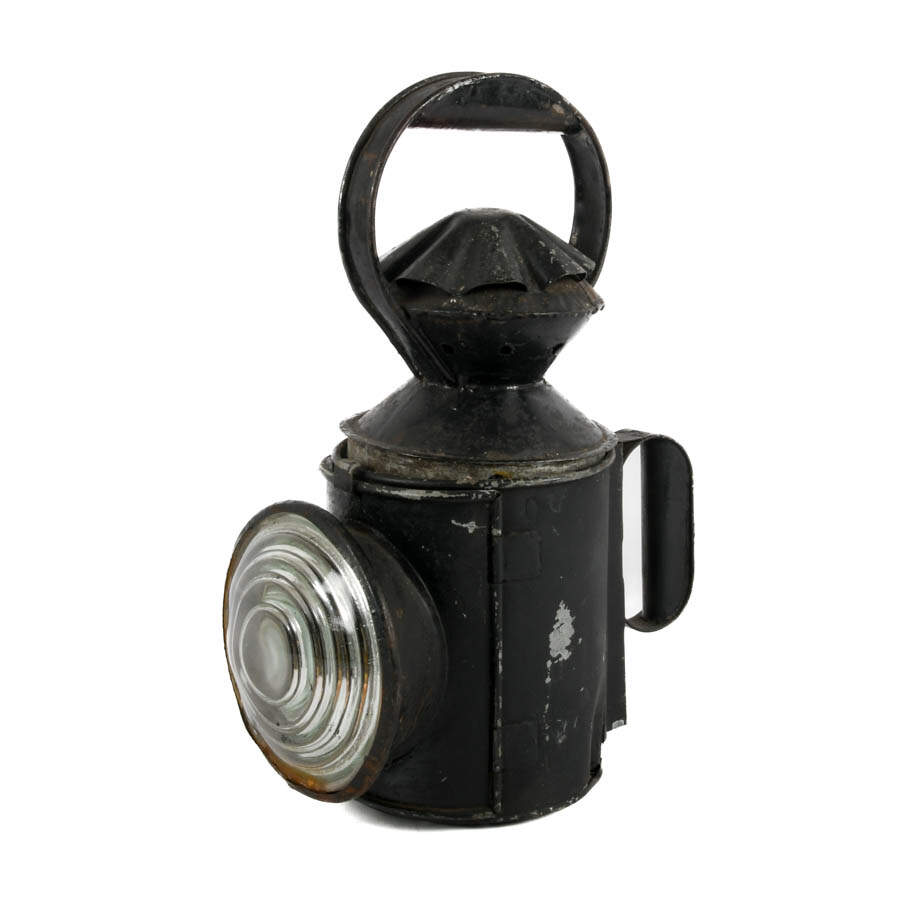 Antique Railroad Lantern-2