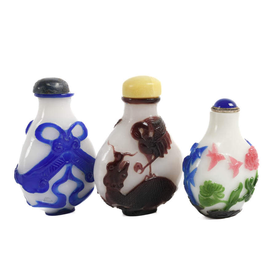 Grouping of Three Chinese Peking Glass Snuff Bottles-3