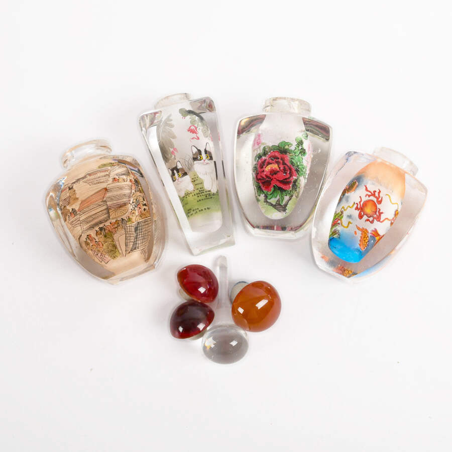 Grouping of Four Chinese Reverse Painted Glass Snuff Bottles-6