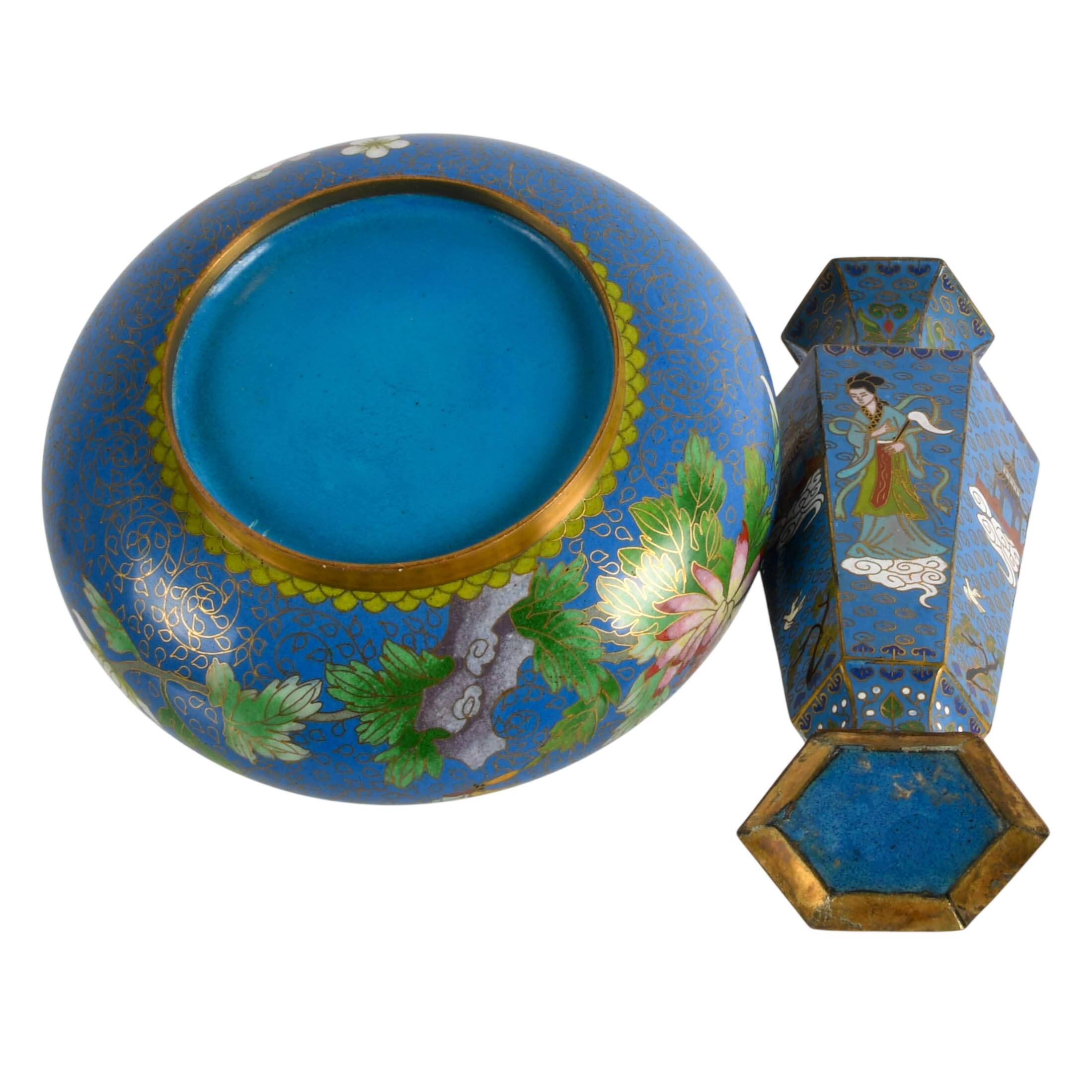 Two-Piece Chinese Cloisonné Blue Floral Vase and Trinket Box-5