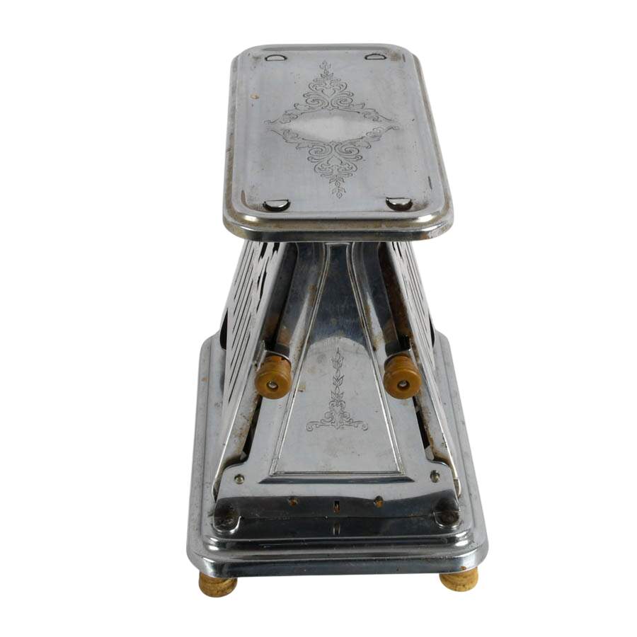 Universal Toaster and Five Limoges Bread and Butter Plates-6