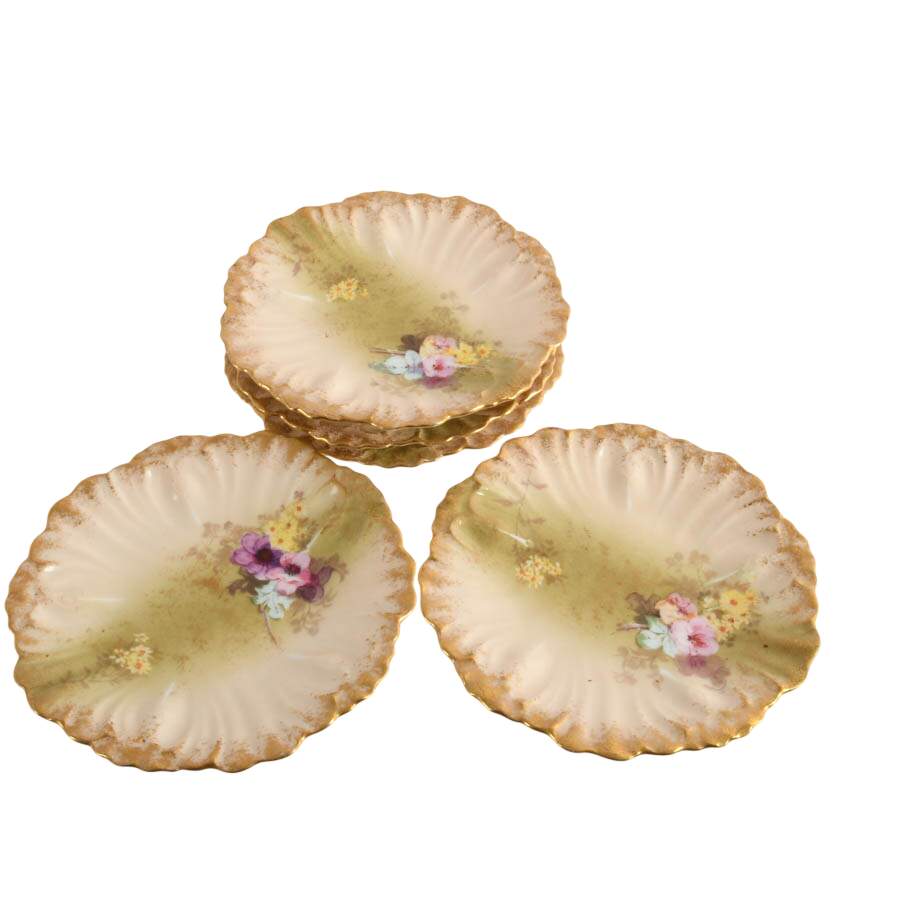 Universal Toaster and Five Limoges Bread and Butter Plates-4