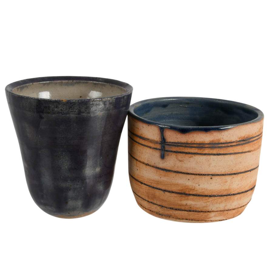 An Assembly of Pottery Tableware-6