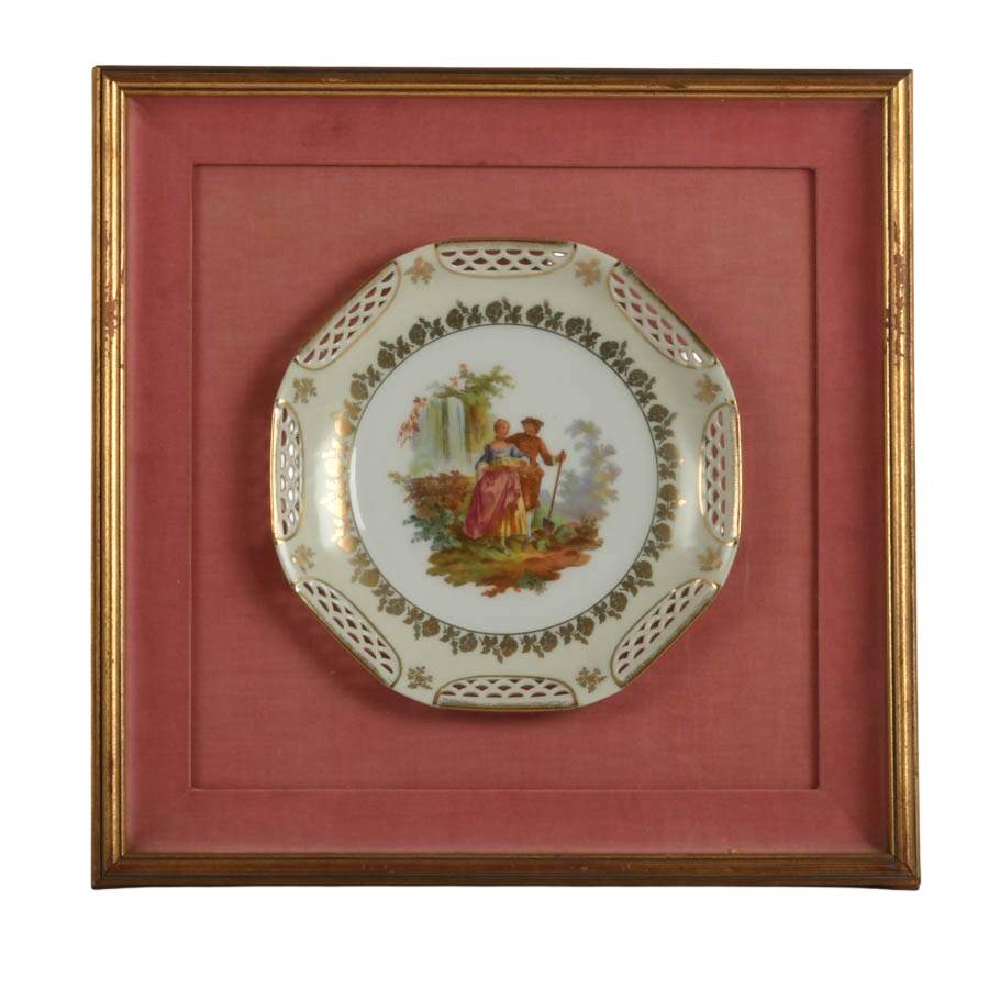 Pair of Framed Bavarian Schwarzenhammer Shadow Box Portrait Plates-3