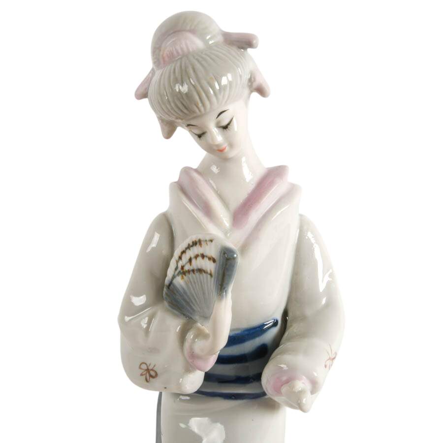 Pair of Japanese Porcelain Items-9