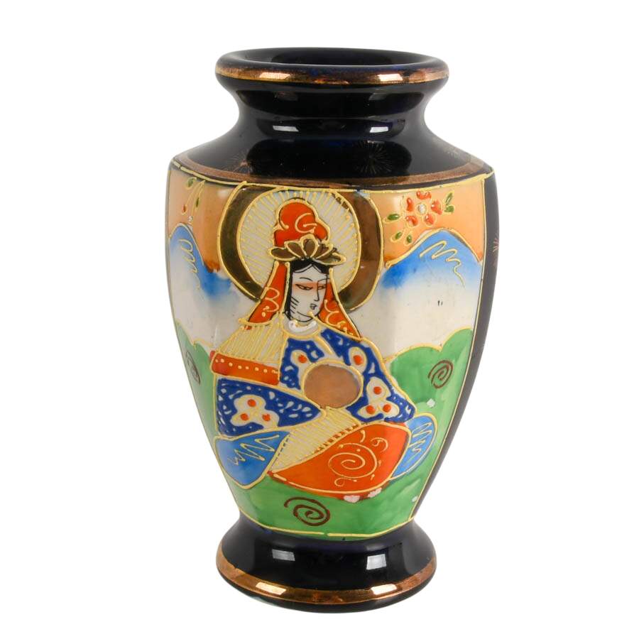 Pair of Japanese Porcelain Items-5