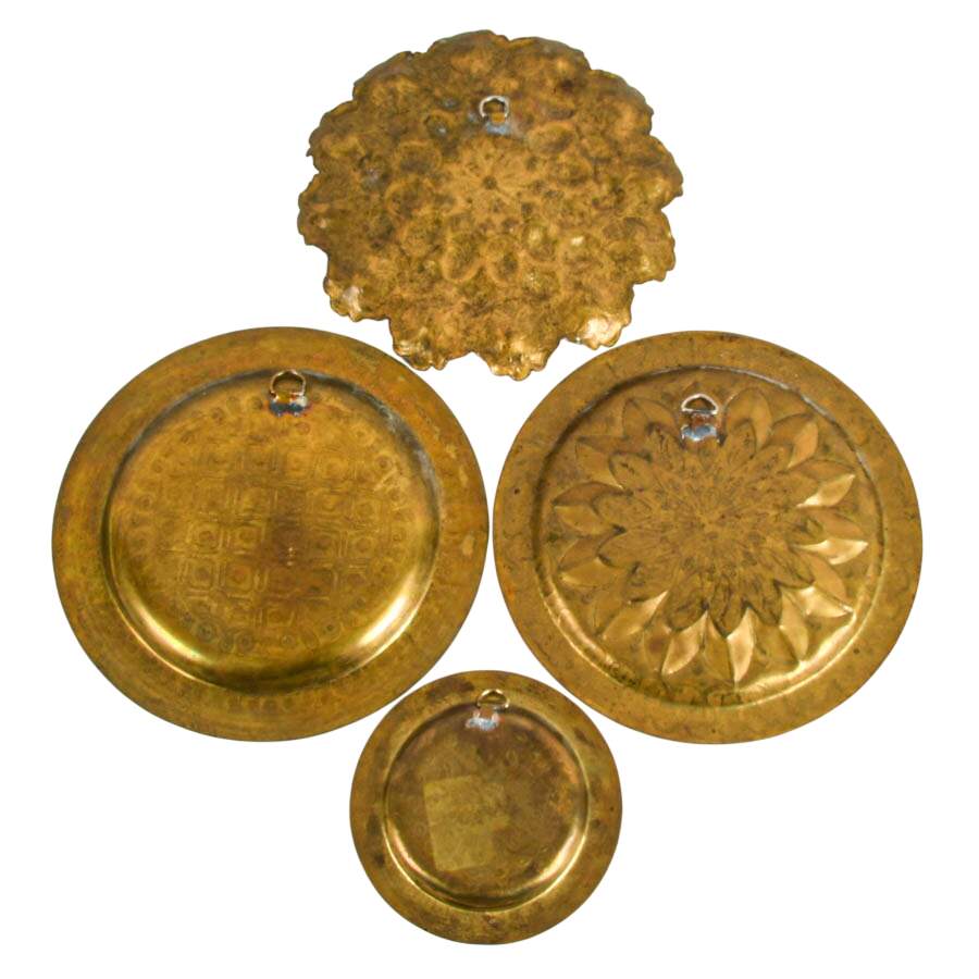 Set of Four Vintage Engraved Floral Starbust Motif Brass Wall Plates-8