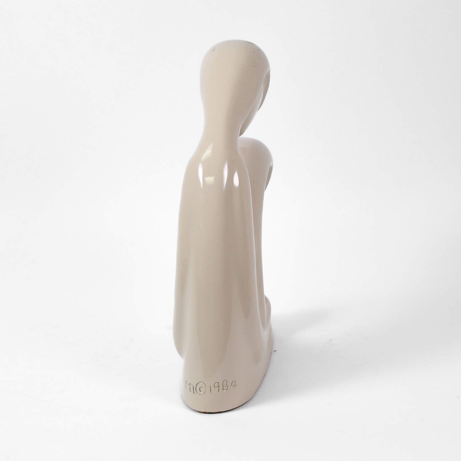 Vinyl White New Family Sculpture-4