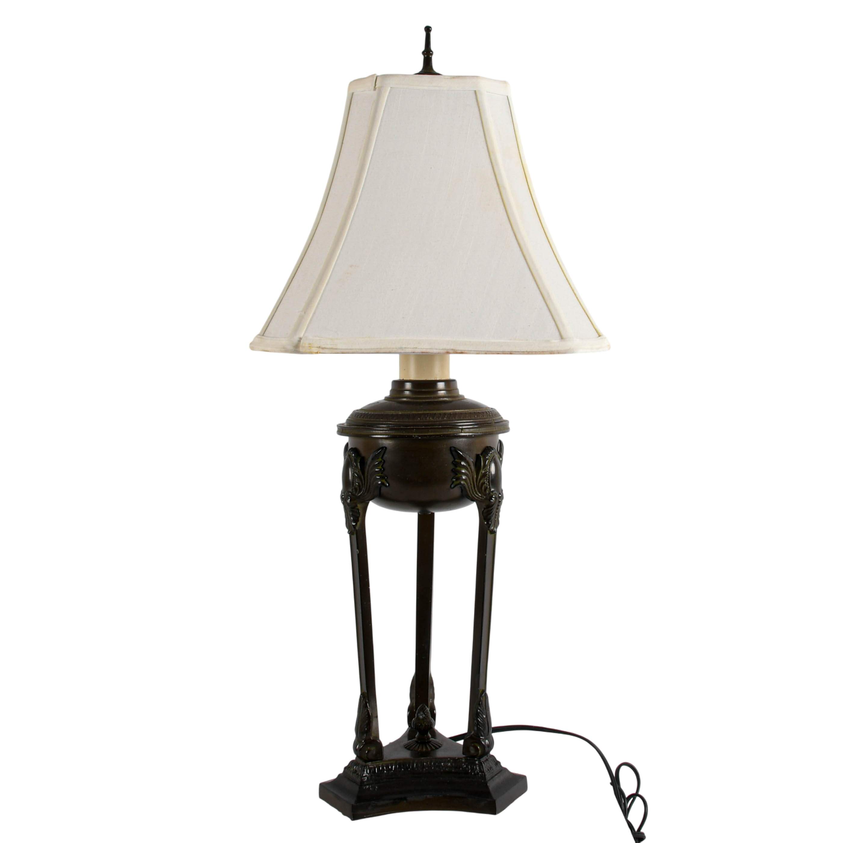 Classical Cast Metal Table Lamp-1