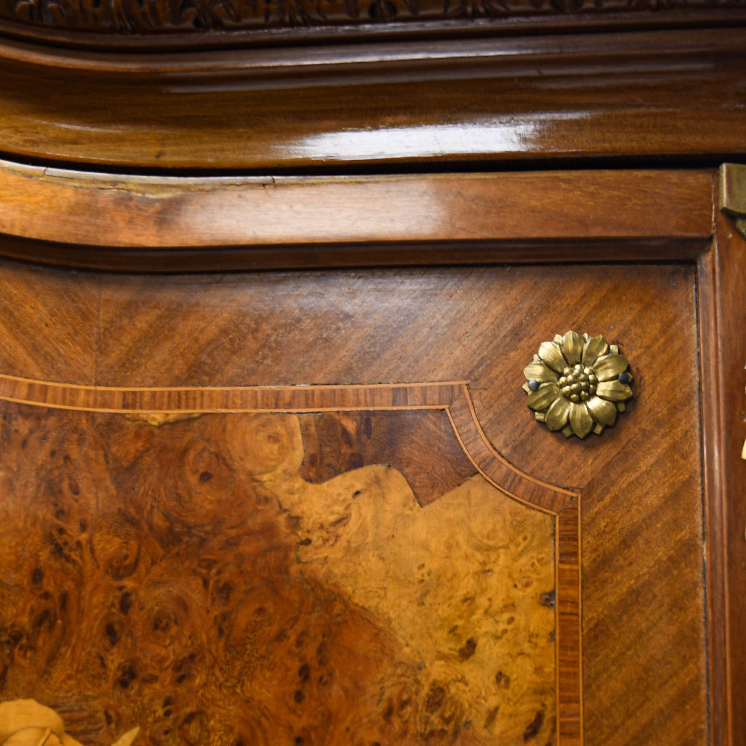 Louis XVI-Style Cherub Marquetry Vitrine Cabinet-5