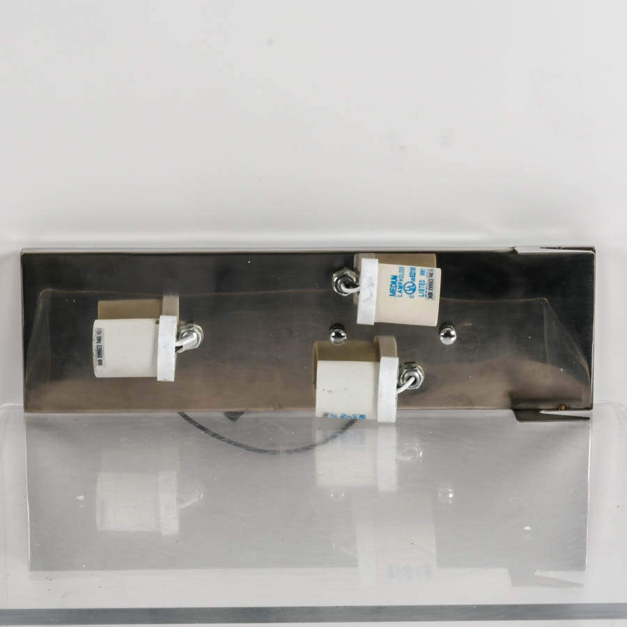 Metal Three-Socket Wall Sconce-4