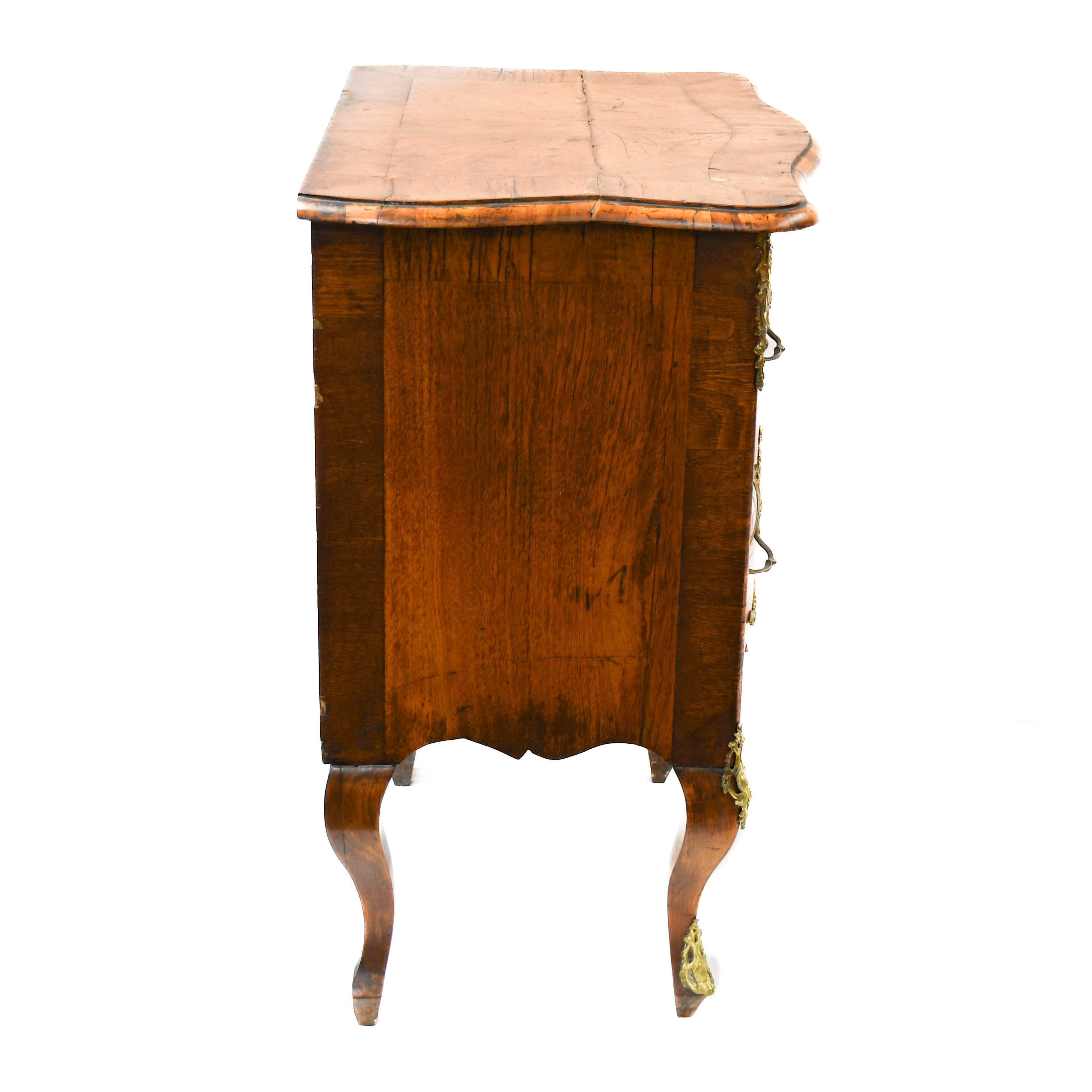 19th-Century Louis Revival Burr Walnut and Ormolu Mounted Cartouche Chest-5