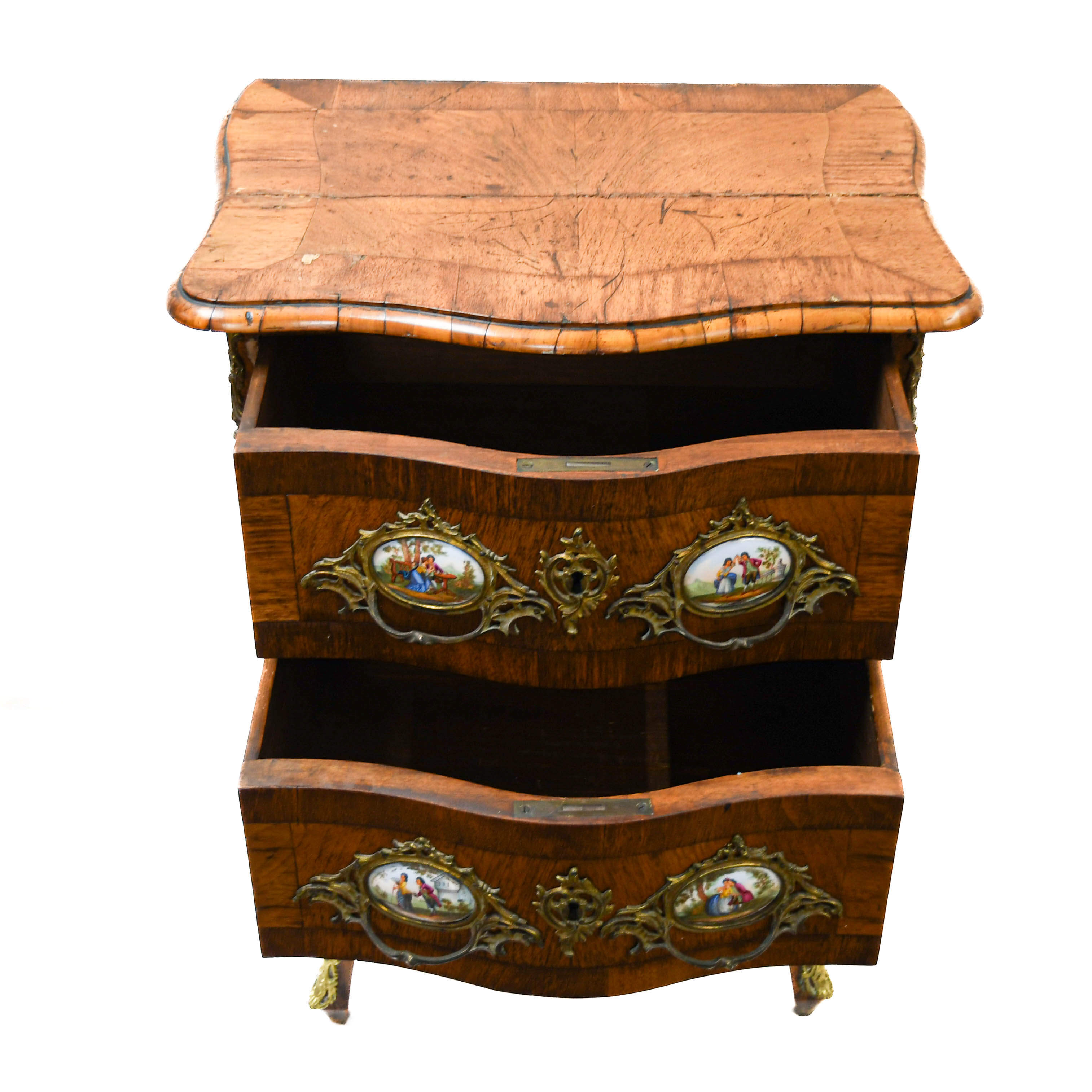 19th-Century Louis Revival Burr Walnut and Ormolu Mounted Cartouche Chest-3