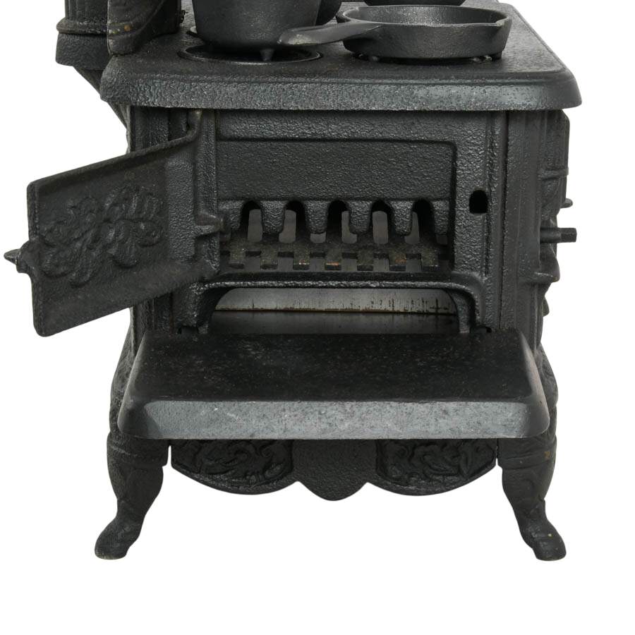 J&E Stevens Antique Cast Iron Salesman's Sample Toy Stove-9