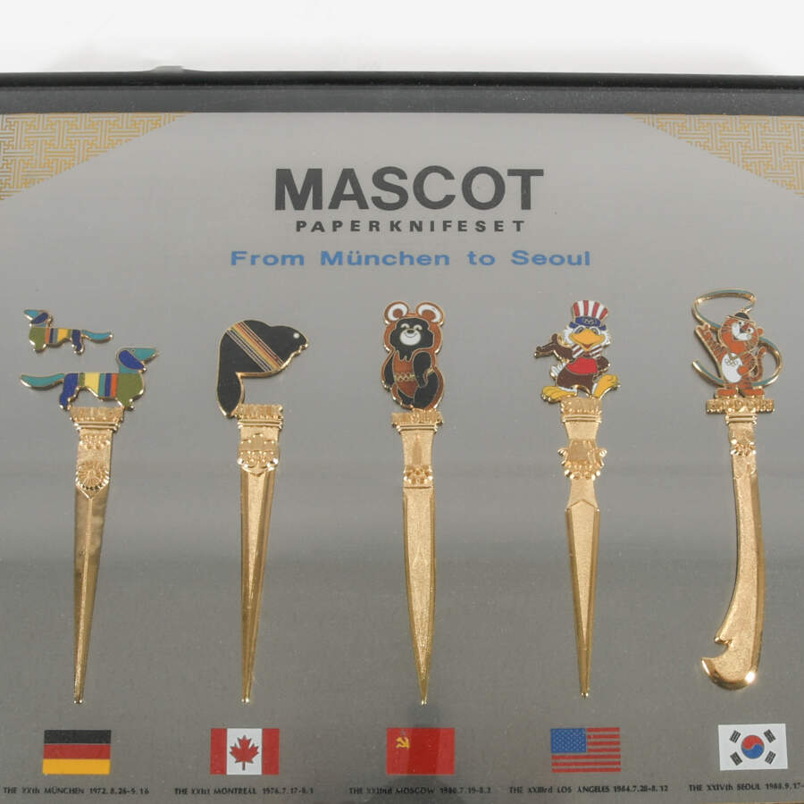 1988 Seoul Olympic Games Mascot Letter Opener Set in Framed Case-6