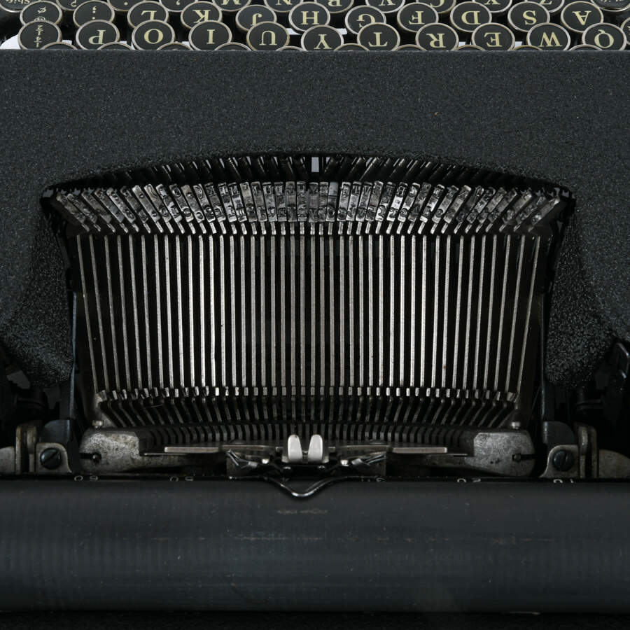 LC Smith & Corona 1935 Standard Portable Typewriter Without Case-6