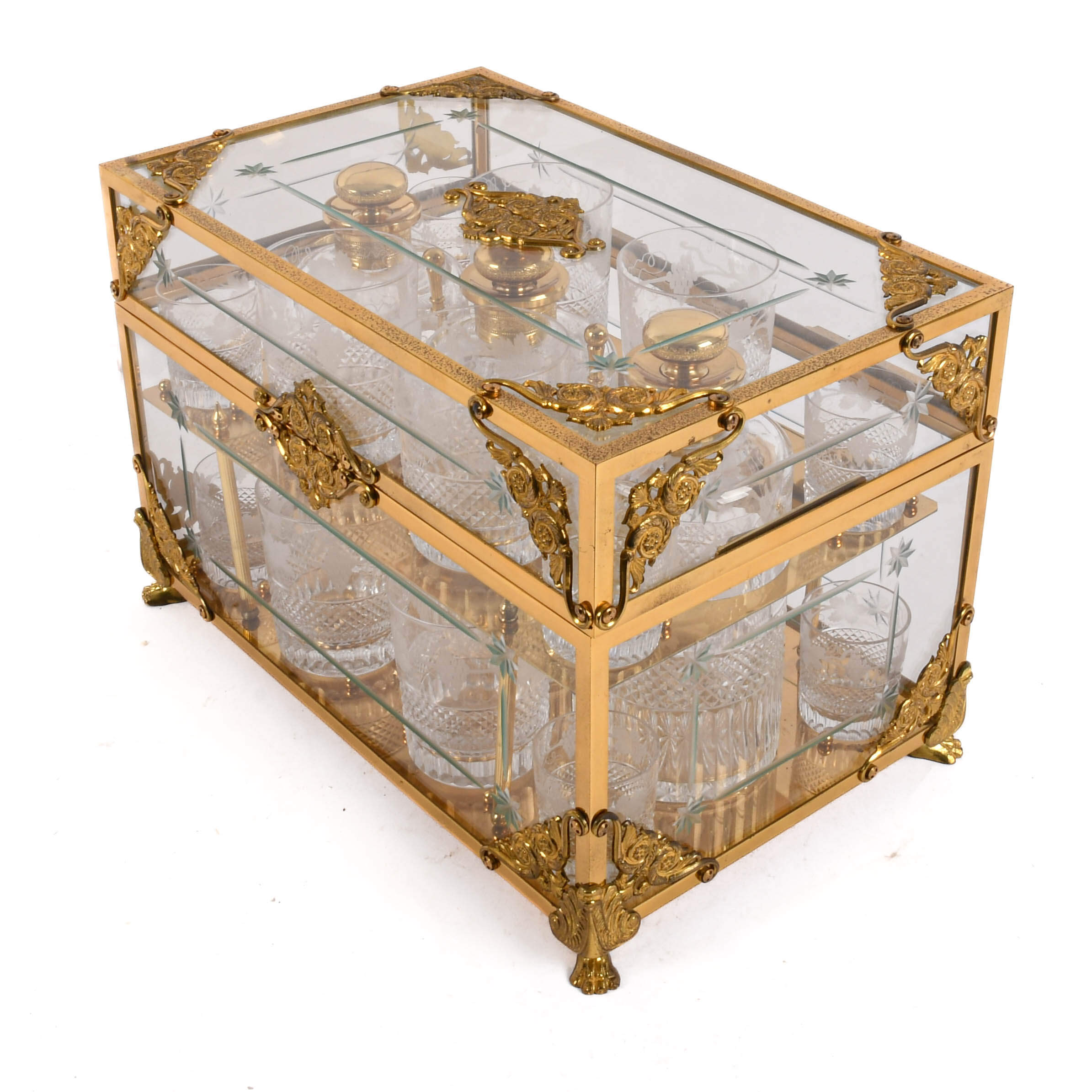 Liquor Cabinet Glasses and Decanters-3