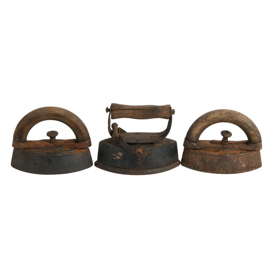 Antique Sad Irons: Colebrookdale, A.C. Williams, Asbestos & Charcoal Irons-7