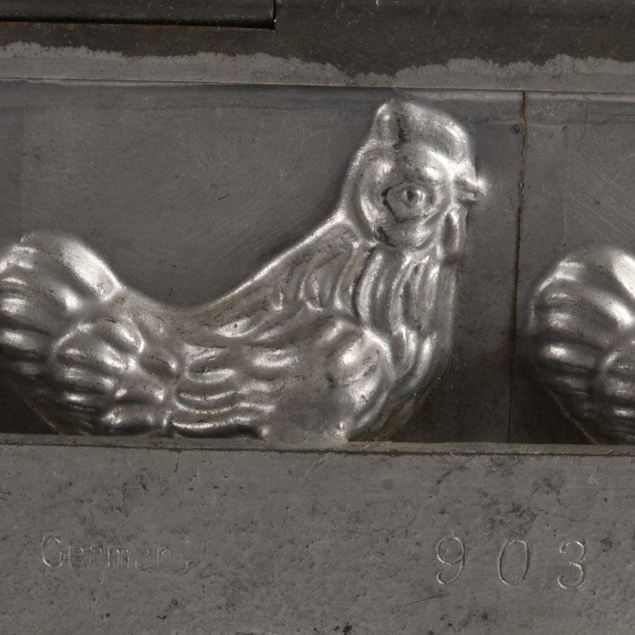 1930s German Five Miniature Hens Chocolate Mold-6