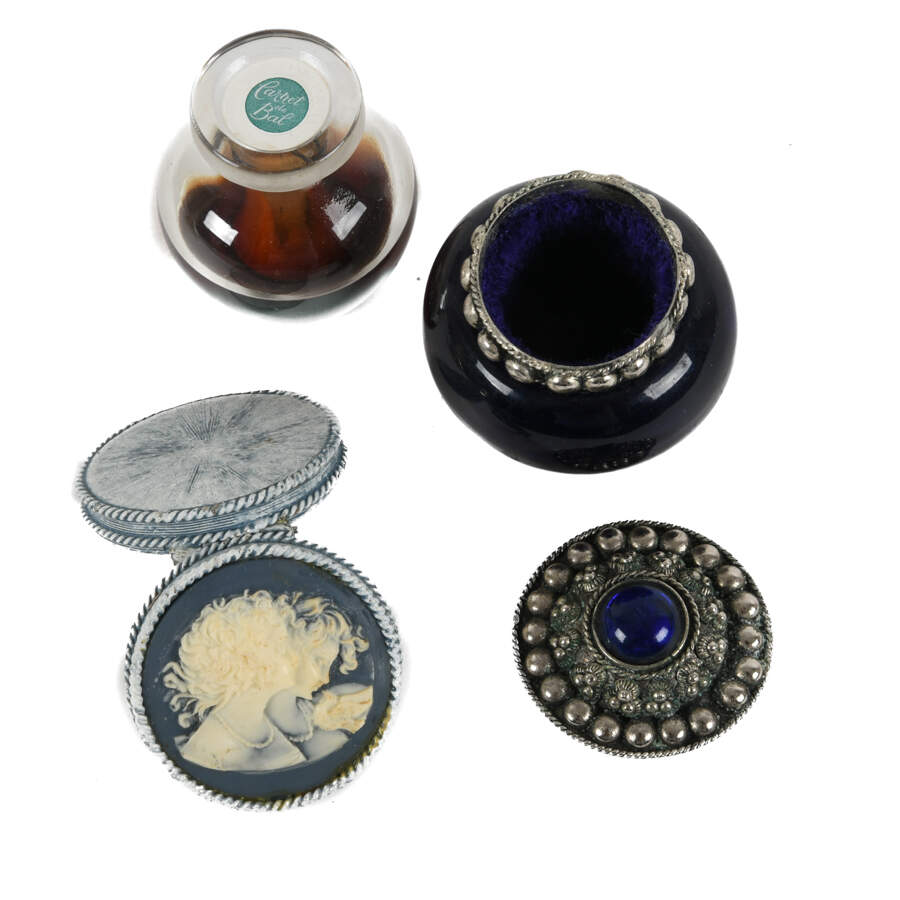 Lot of Five Ladies Vanity Items-6