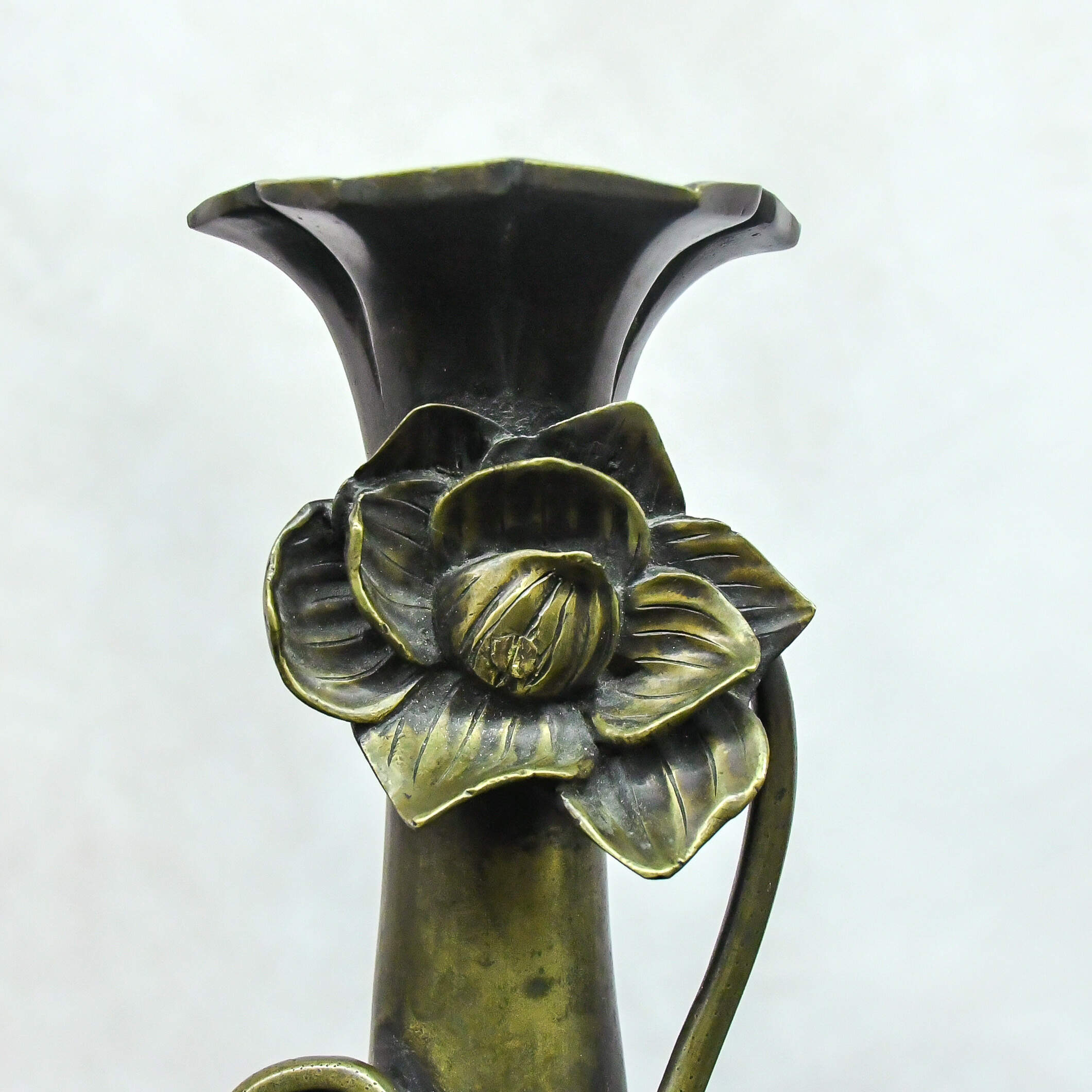 Bronze Japanese Meiji Period Vase with Lotus Motif-6
