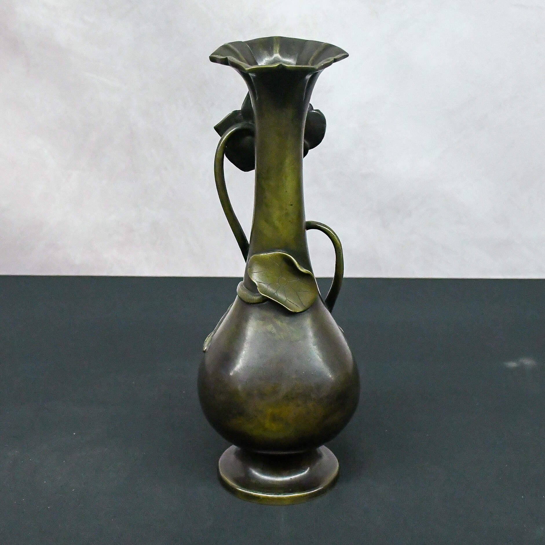 Bronze Japanese Meiji Period Vase with Lotus Motif-3
