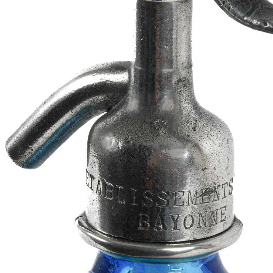Fabrique Moderne Gomez Bayonne Etched Seltzer Bottle-13