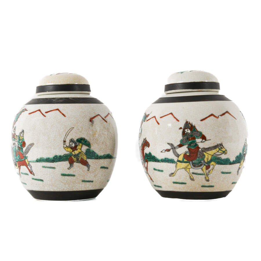 Pair of Chinese Chenghua Nian Zhi Crackle Glaze Covered Jar-1