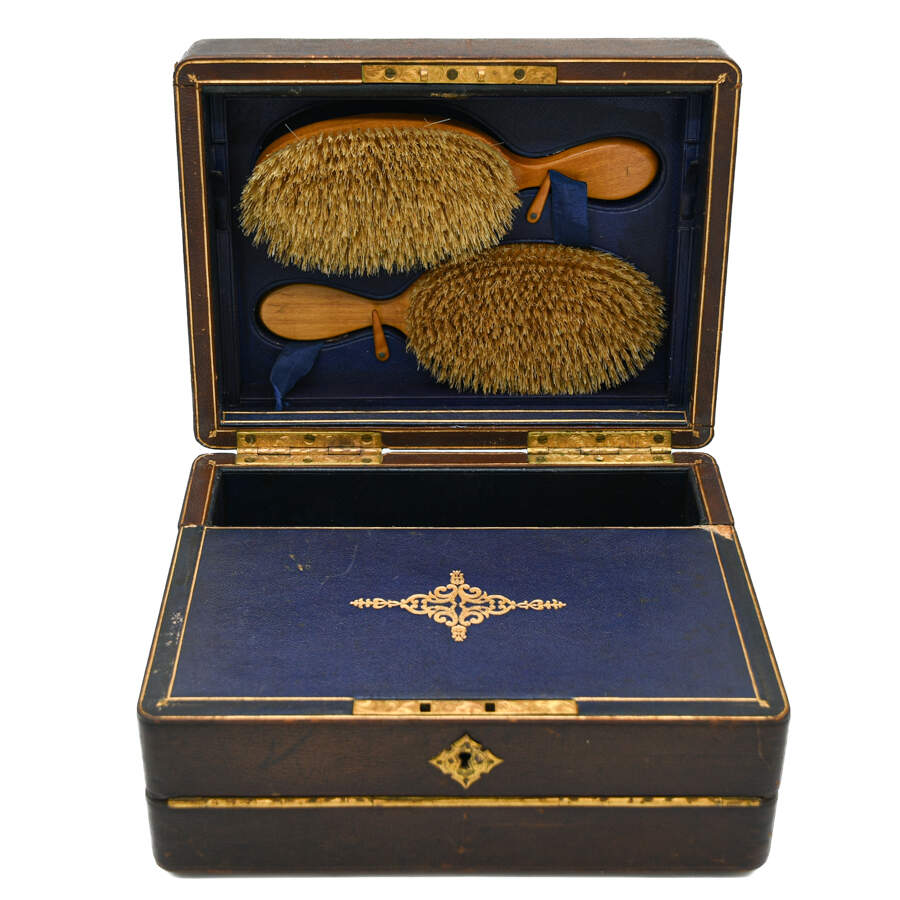Antique 19th-Century Wooden Vanity Set-7